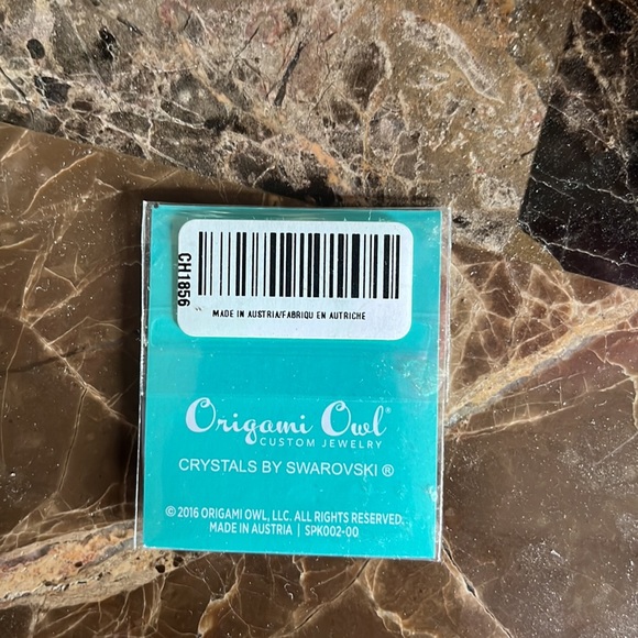 Stardust crystals by Swarovski - Picture 2 of 2